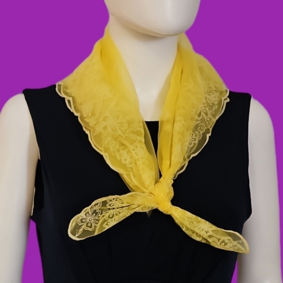 Vintage Yellow Scalloped Floral Chiffon Mantilla Scarf - Picture 3 of 6